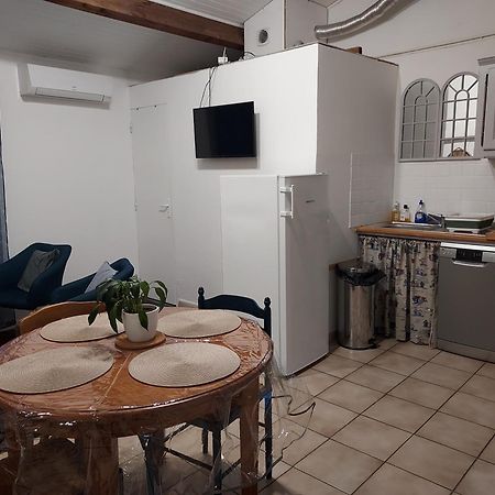 L'Esquirou Apartment Rocbaron Exterior photo